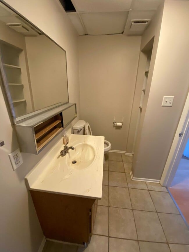 Photo - 2300 Arlington Ave Unit Bottom