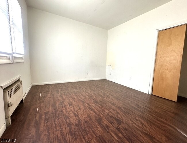 Photo - 528 Valley Brook Ave