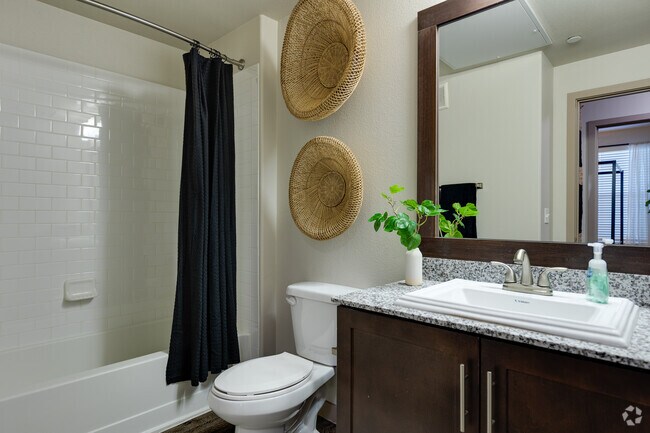 VO2B; 2 BR, 2 BA - 1,213 SF