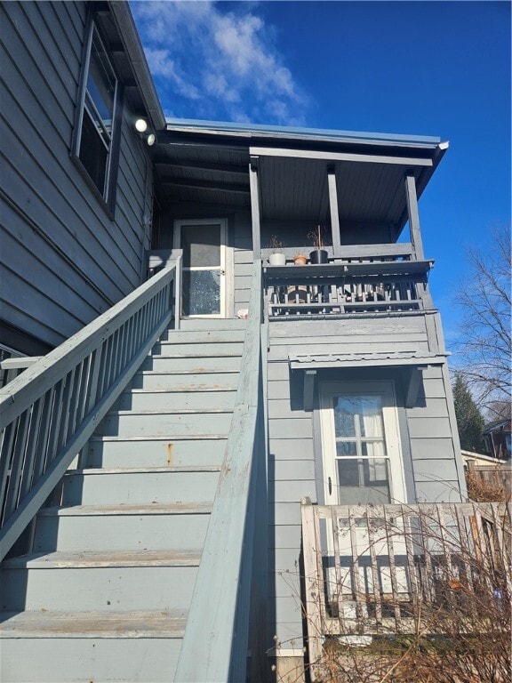 Building Photo - 607 N Cayuga St