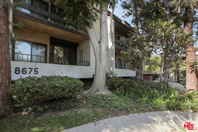 Building Photo - 8675 Falmouth Ave Unit 203 Rental