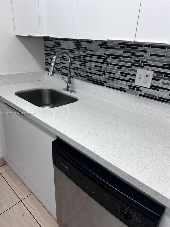 Photo - 10124 Twin Lakes Dr Unit 11-D