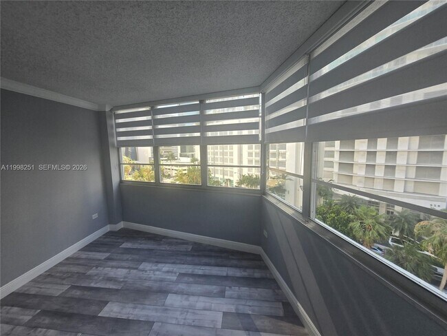 Photo - 825 Brickell Bay Dr Unit 750