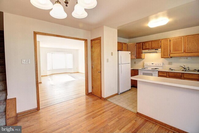 Photo - 427 Carrollton Dr