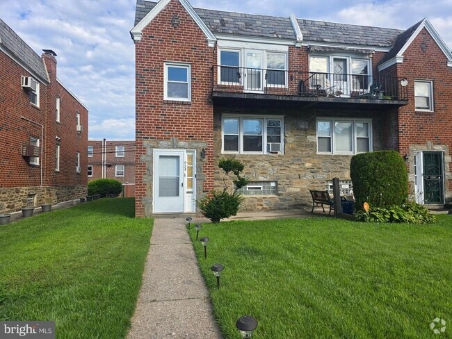 Building Photo - 934 Durard St Rental