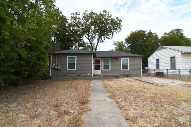 Building Photo - 1120 S 26th St Rental