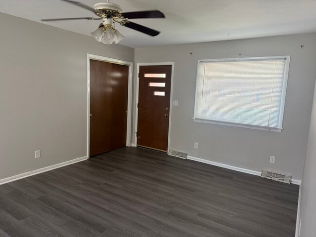 Photo - 1744 Desoto Ln