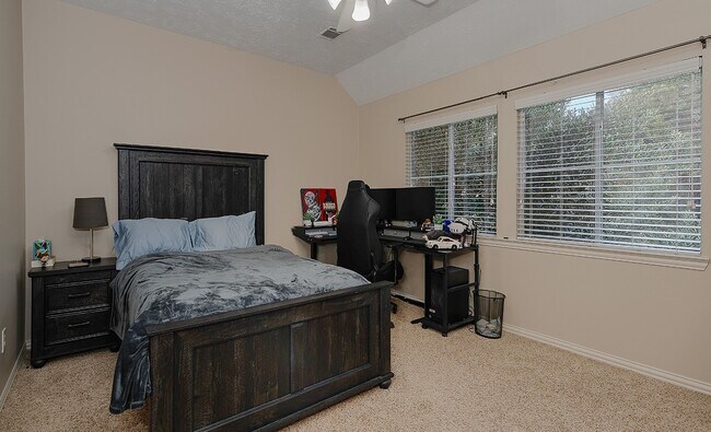 Photo - 50 N Lansdowne Cir