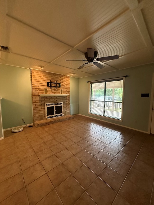 Photo - 129 Forest Cir