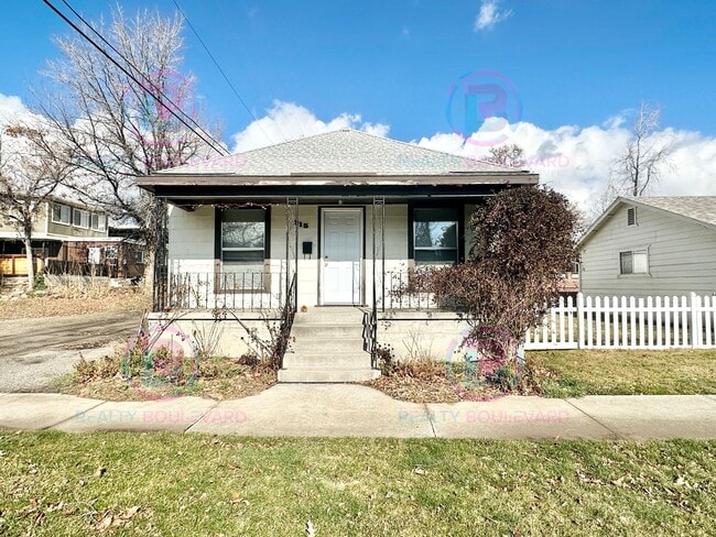 Building Photo - Charming 2-bedroom, 1-bathroom house near the Truckee river