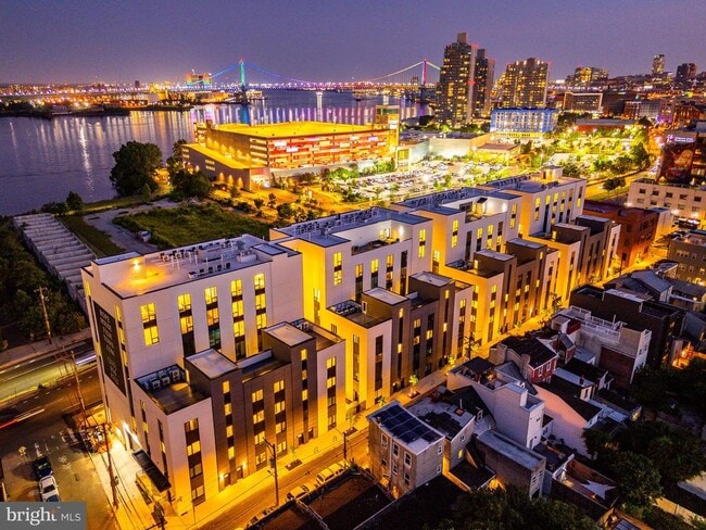 Building Photo - 1130 N Delaware Ave Unit 307