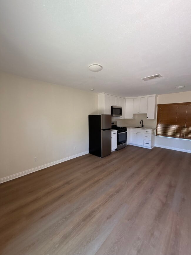 Photo - 18709 Arnold Dr
