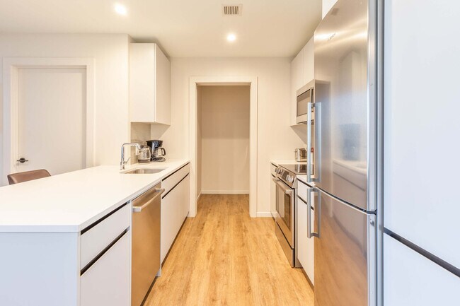 131 Seaport Blvd Unit SI FL12-ID1094302P