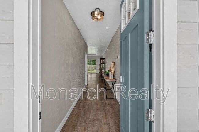 Photo - 1075 SW 66th Ter