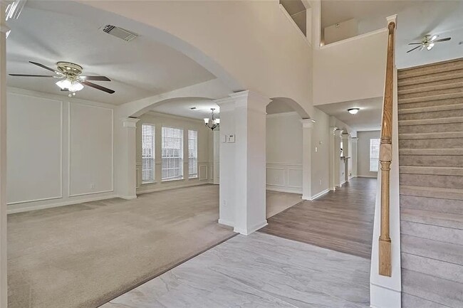 Photo - 511 Elm Ridge Dr