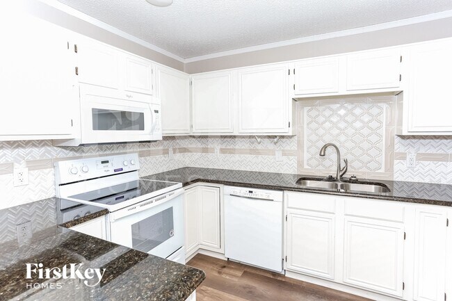 Photo - 210 Arabian Ln