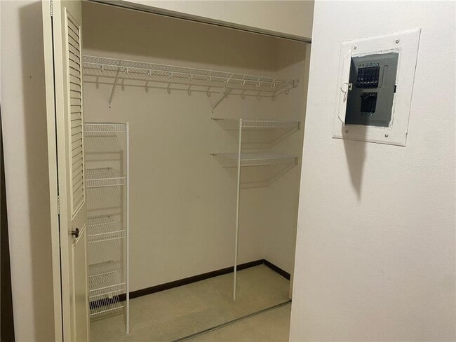 Photo - 7350 York Ave S Unidad 209