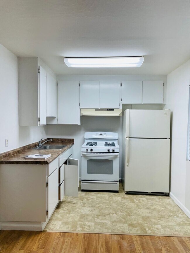 Photo - 2081-437 Myrtle Unit 437 Myrtle Ave #F