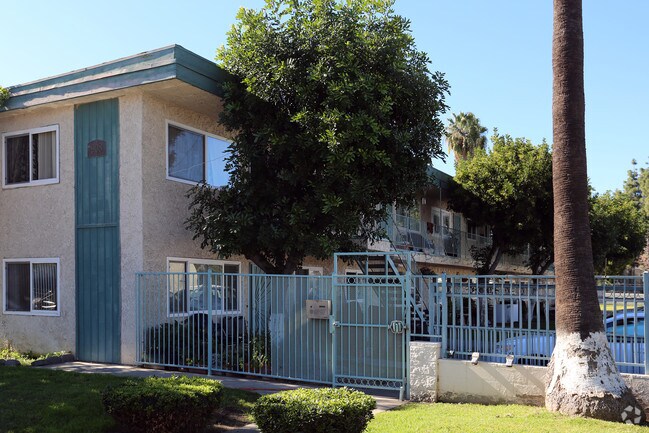 Photo - Sunshine Terrace Apartments