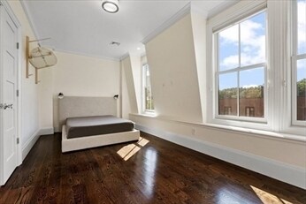 Photo - 57 Monmouth St