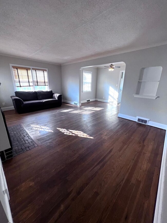 Photo - AVAILABLE JUNE 1ST: 4 bedroom 2 bathroom home!