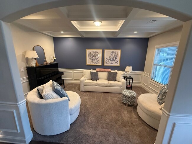 Photo - 121 Wild Hickory Cir