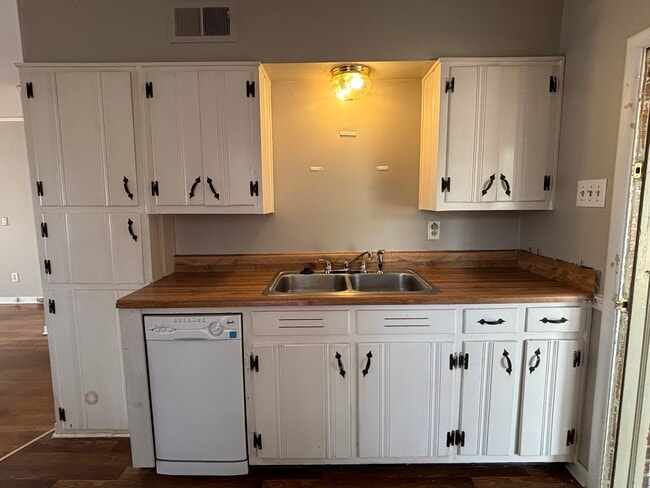 Photo - 3659 Highland Park Pl