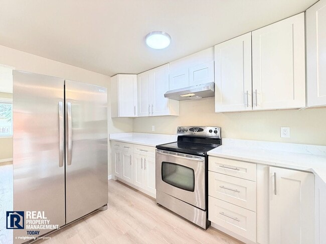 11104 Ainsworth Ave S Unit 11104