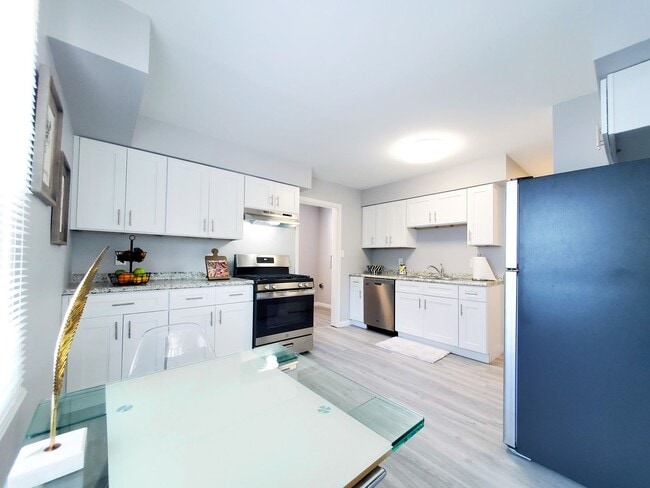 Photo - 4 Bed - 1 Bath Cape Cod for Rent