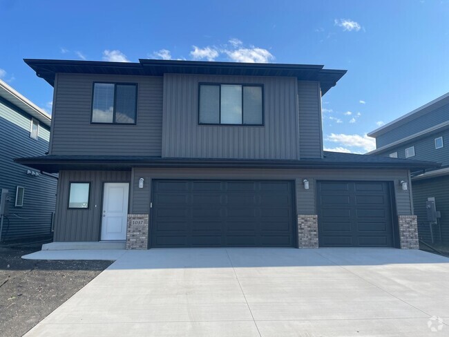 Building Photo - Newly Built in the Wilds neighborhood of W... Rental