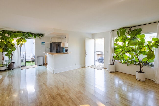 Photo - 1322 Electric Ave Unit 3