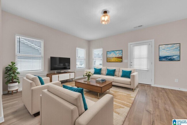170 Kings Wy