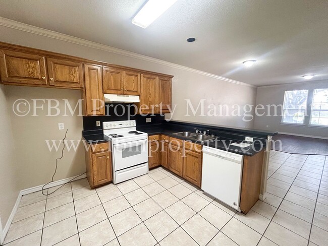 Photo - 616 Biloxi Dr