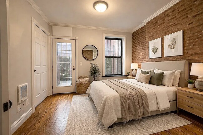 Photo - 345 W 53rd St Unidad 1C