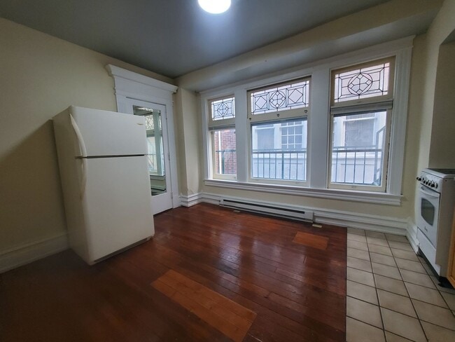 Photo - 1639 W Turner St Unit 2F