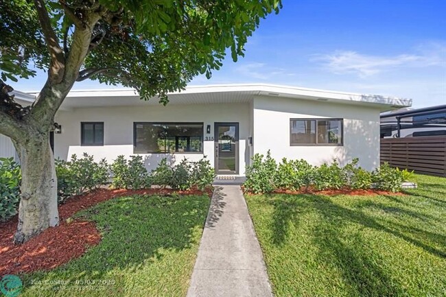Photo - 315 E Jasmine Dr House