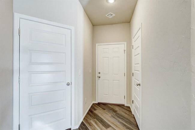 Photo - 11832 KAMERON Wy