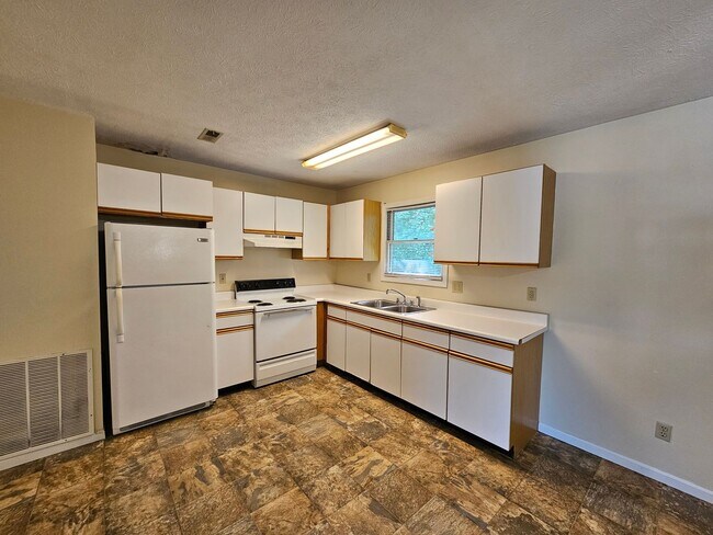 Photo - 2865 University Ave Unit 2865-2