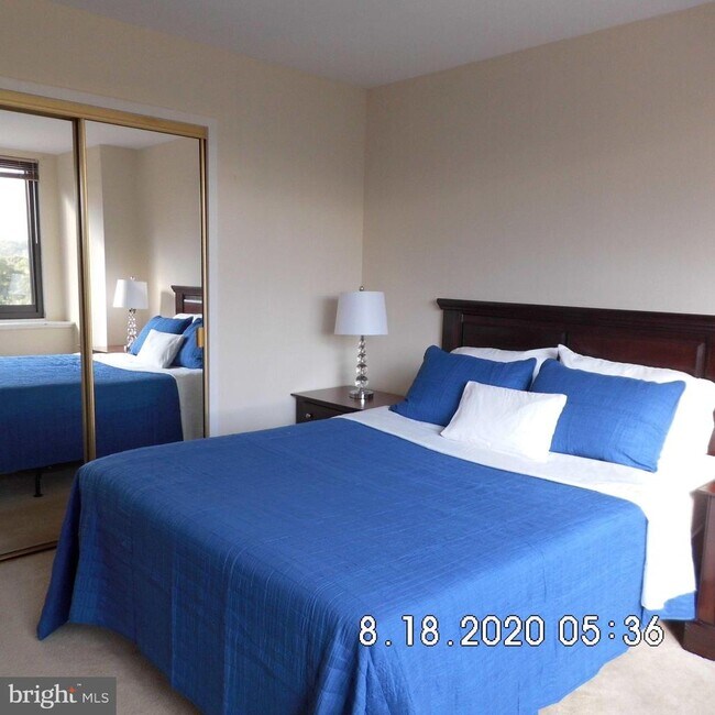 Photo - 1011 Arlington Blvd Unit 1032