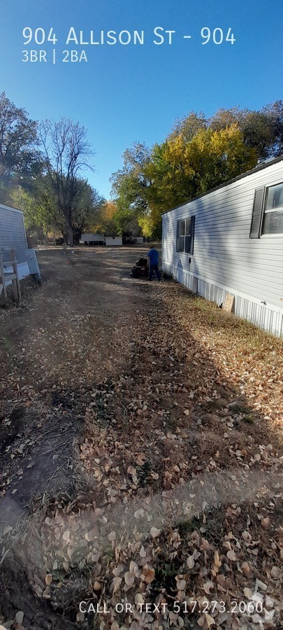 Building Photo - Roomy 3 Bed 2bath Mobile Home  - New furna...