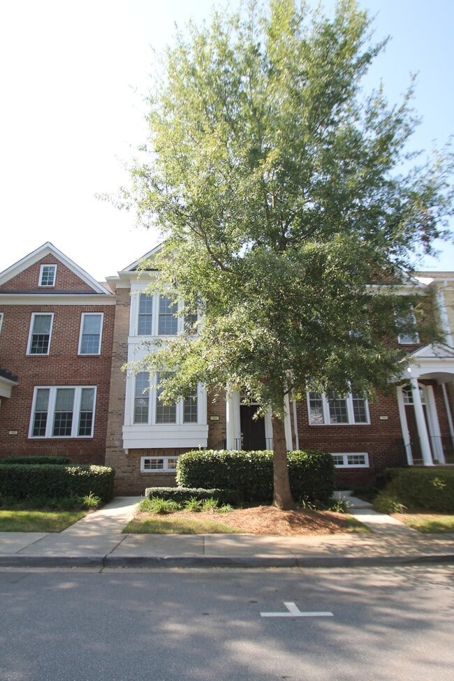 Photo - Exclusively Offered by Muse Realty, LLC