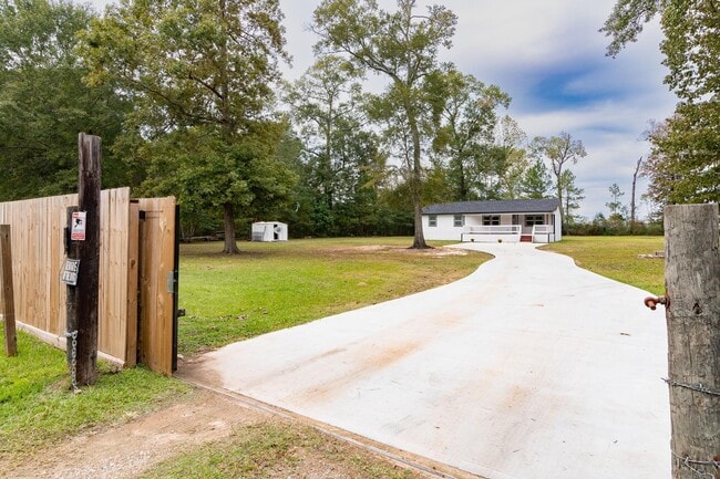 Photo - 2036 County Rd 3434N