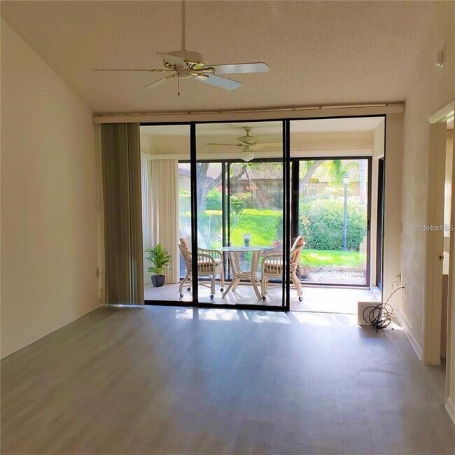 Photo - 4538 Morningside