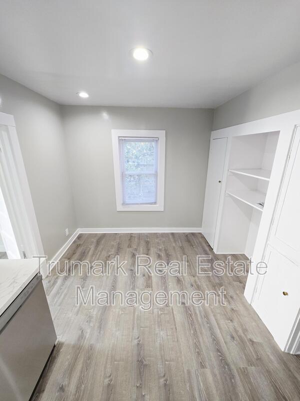 Photo - 433 W Garfield Ave