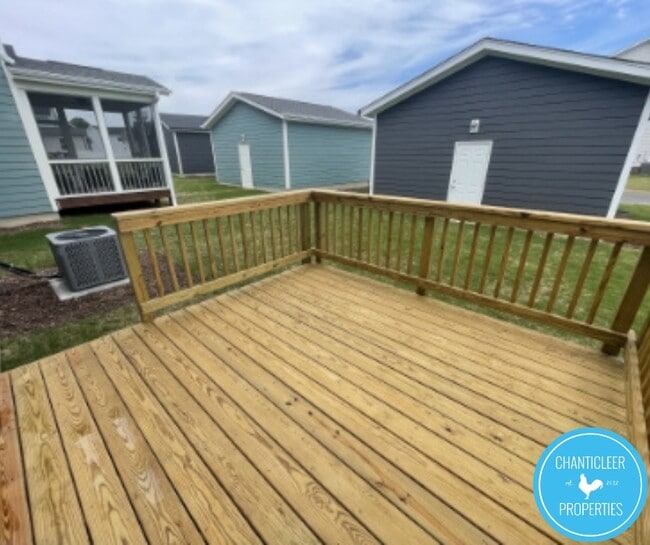 Photo - 932 Arcadia Hl St