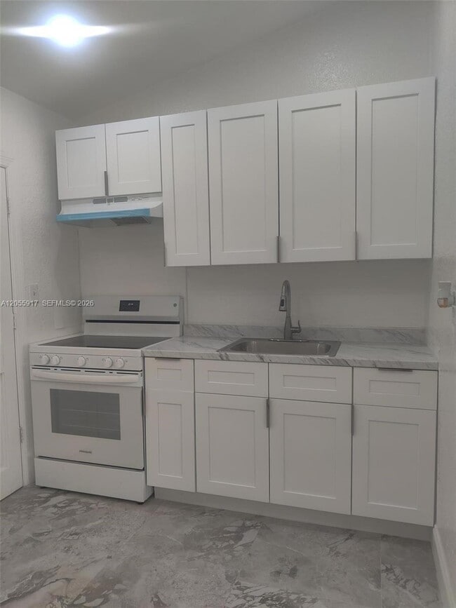 Photo - 709 NE 7th St Unit 2