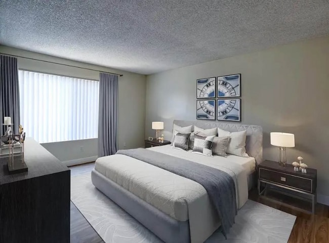 Photo - 7301 Florence Ave Unidad 101