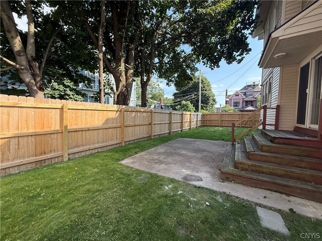 Photo - 203 Keyes Ave