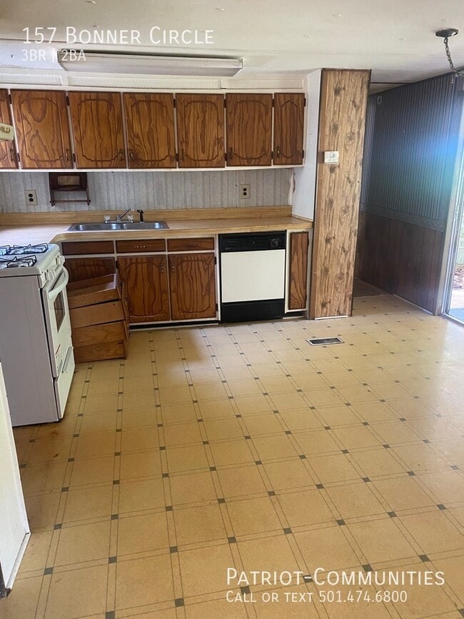 Photo - 157 Bonner Cir