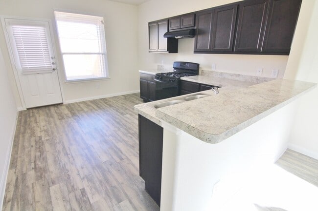 6255 Brenwood Cir
